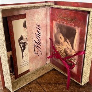 Tribute to Mothers Treasure Keepsake Box Book Set w Postcards Bookmark Gift Idea